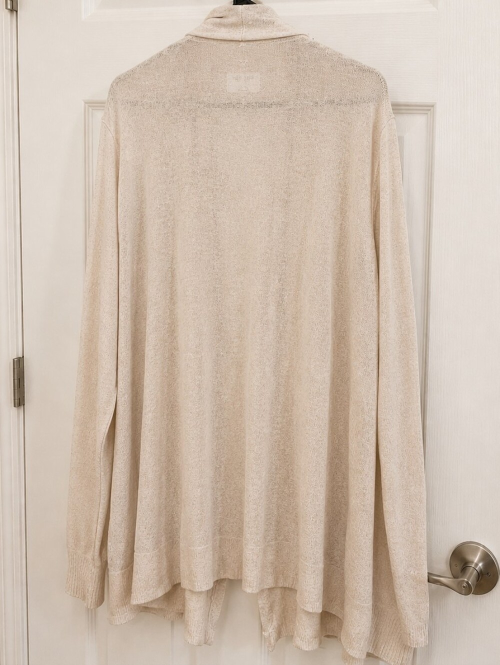 Old Navy Cozy Minimalist Cardigan Neutral Lightweight Layering Sweater XL - Picture 8 of 11